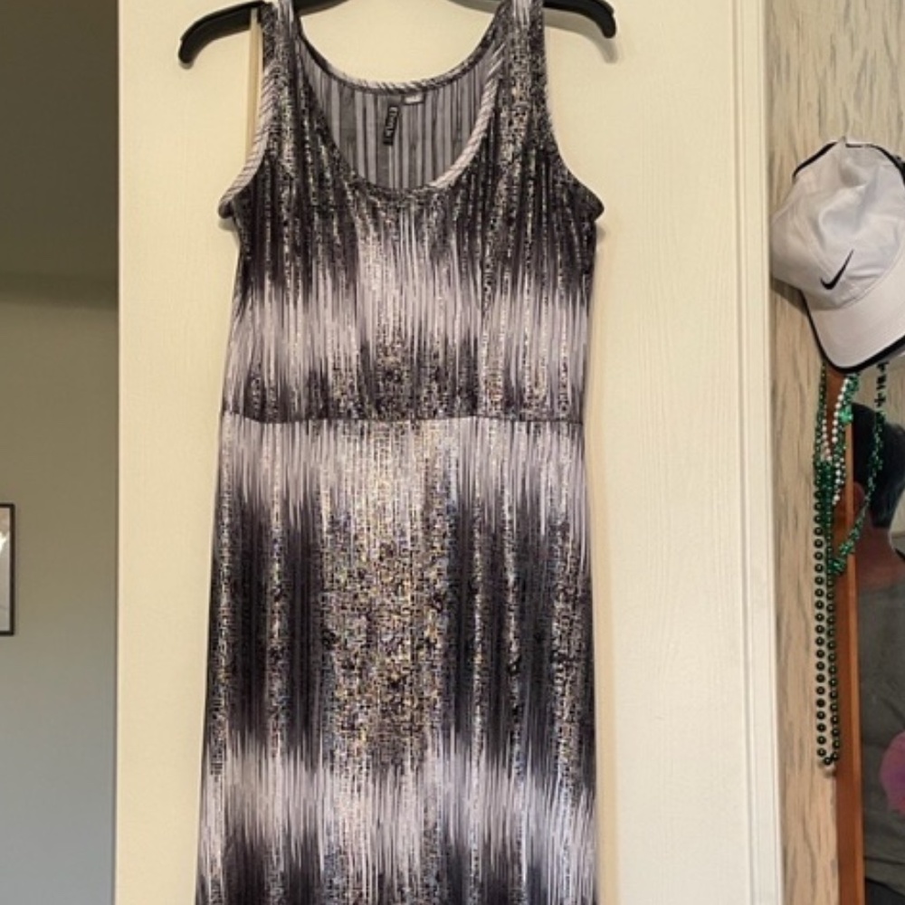 Light Summer Maxi Dress Size M  Black/White/ Silver